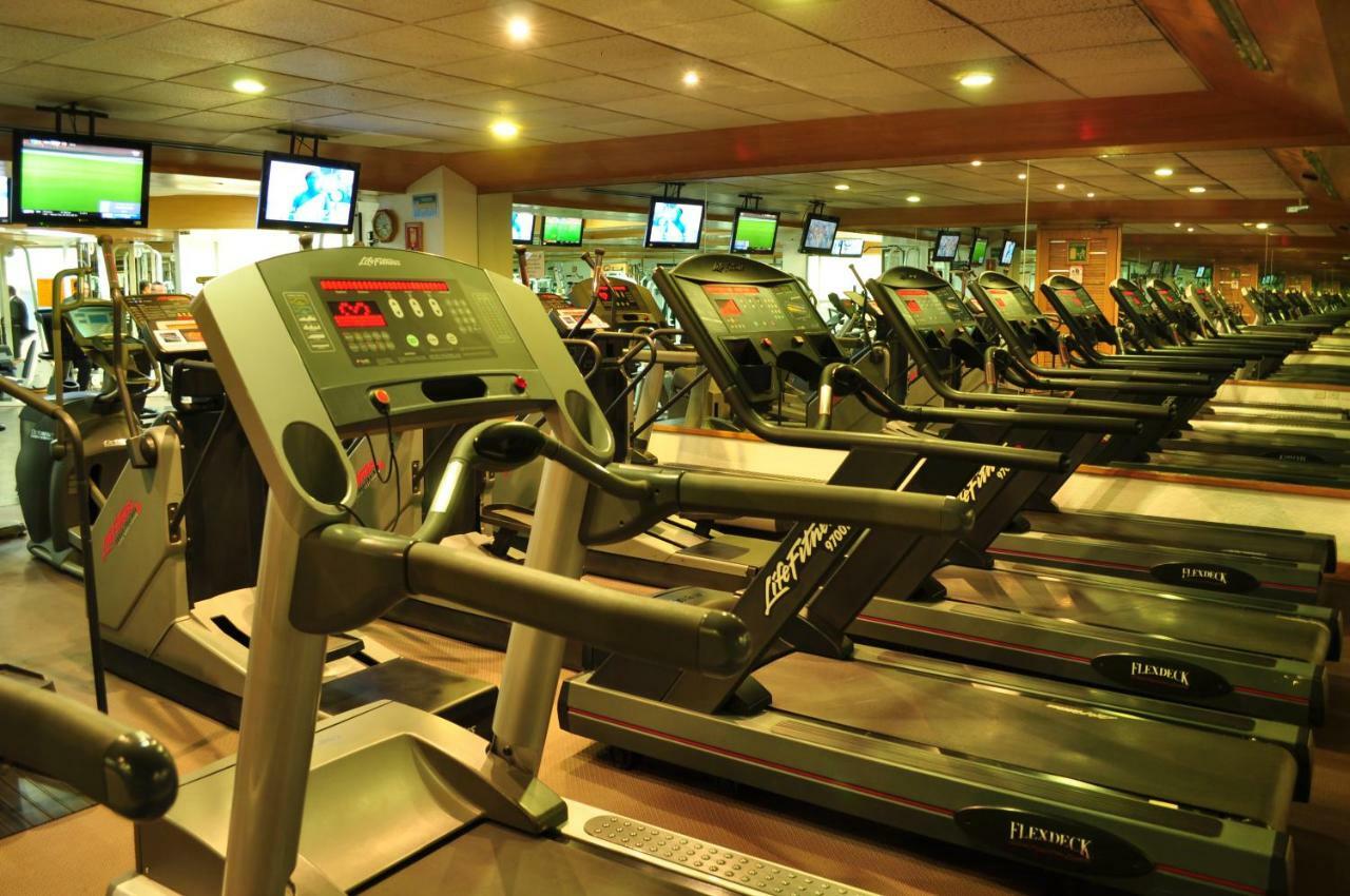 Royal Pedregal Hotell Mexico by Eksteriør bilde A row of treadmills